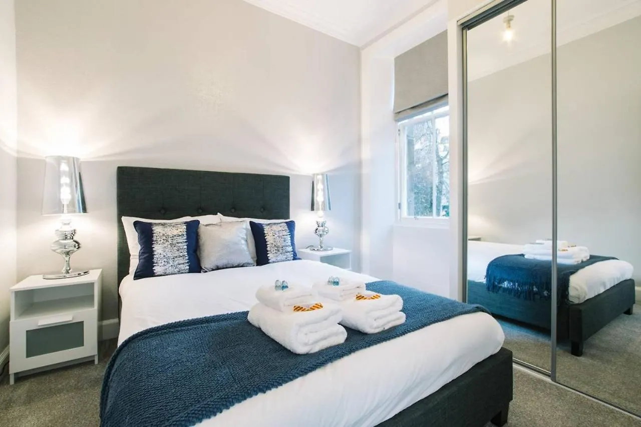 Stunning Old Town Apartment Next To The Station Edinburgh United Kingdom